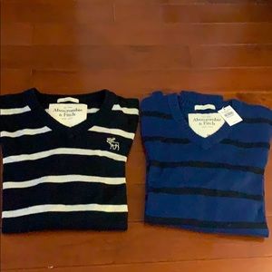 2  Abercrombie crewneck‘s
